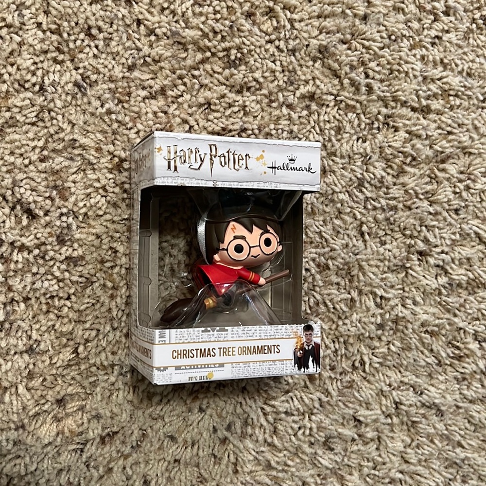BNWT Hallmark Harry Potter Christmas Tree Ornament!!